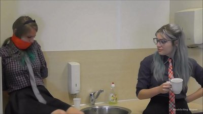 सम्बन्धित अश्लील